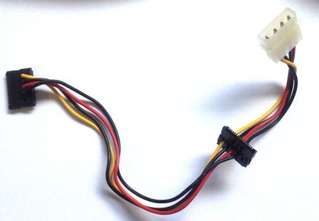 *kabel power molex- 2x sata bulk